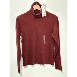 Uniqlo Women's Long Sleeve Tee - Burgundy
